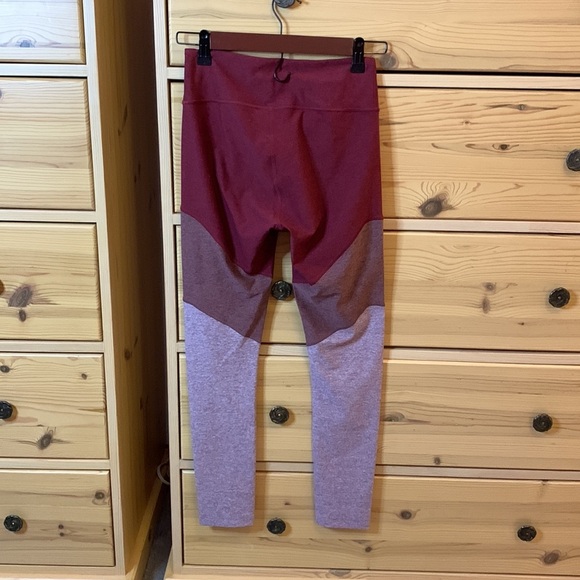 Outdoor Voices Tri Color Leggings Size Small - Picture 6 of 7